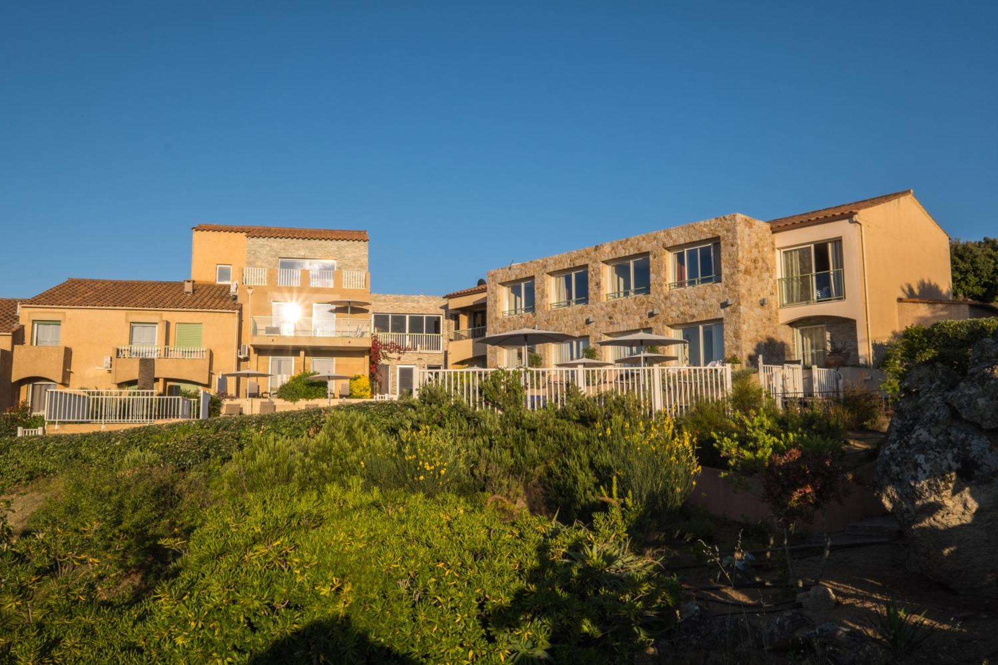 Hotel Funtana Marina L'Ile-Rousse  Bagian luar foto
