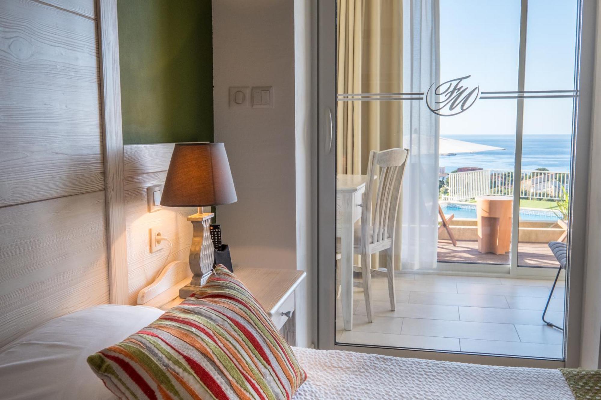 Hotel Funtana Marina L'Ile-Rousse  Bagian luar foto