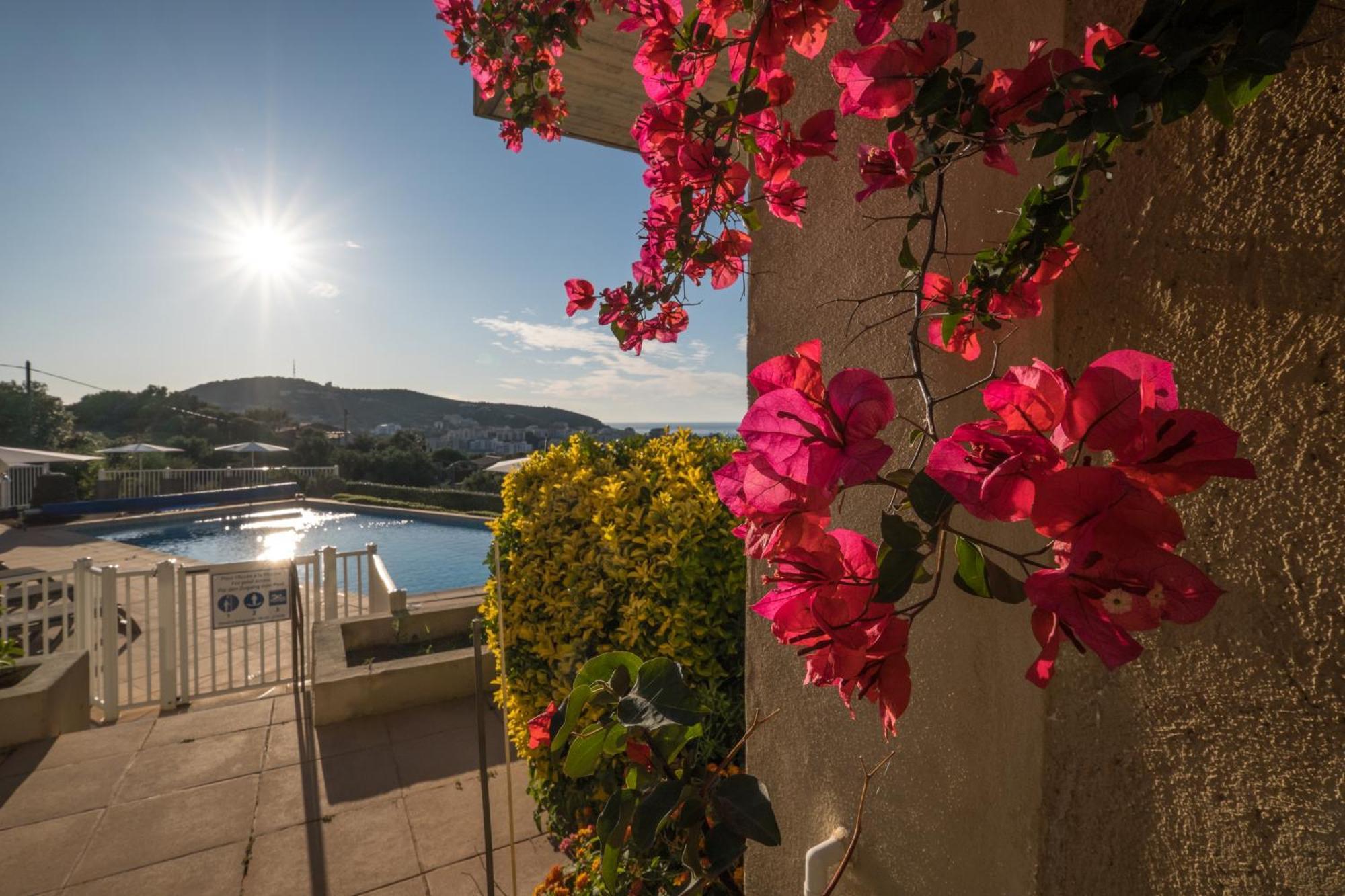 Hotel Funtana Marina L'Ile-Rousse  Bagian luar foto