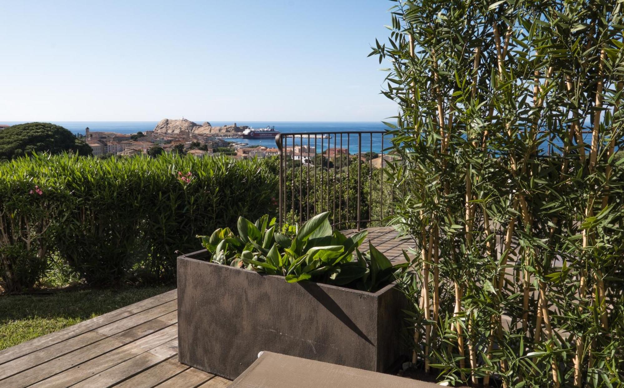 Hotel Funtana Marina L'Ile-Rousse  Bagian luar foto